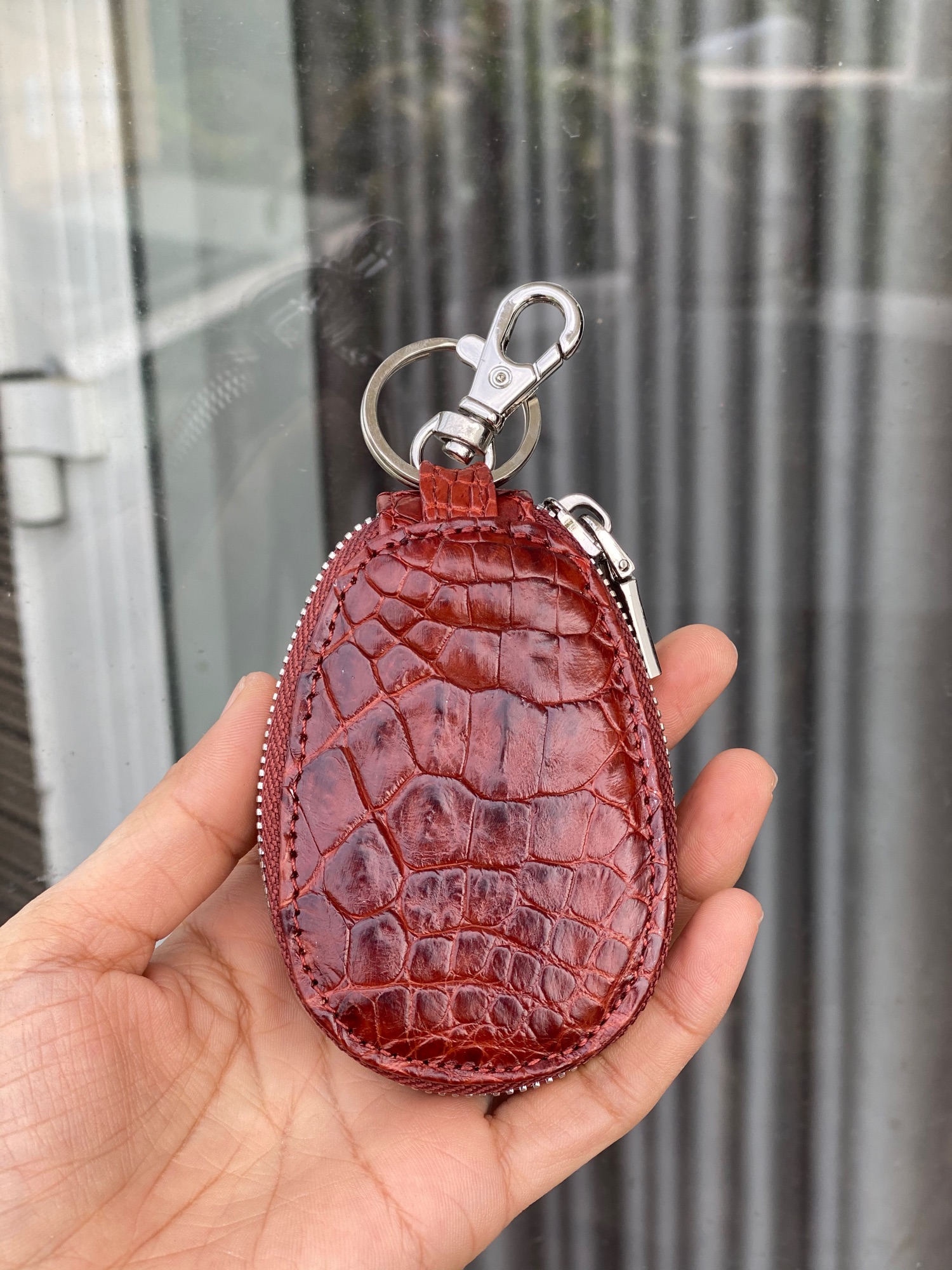 Móc chìa khoá da cá sấu