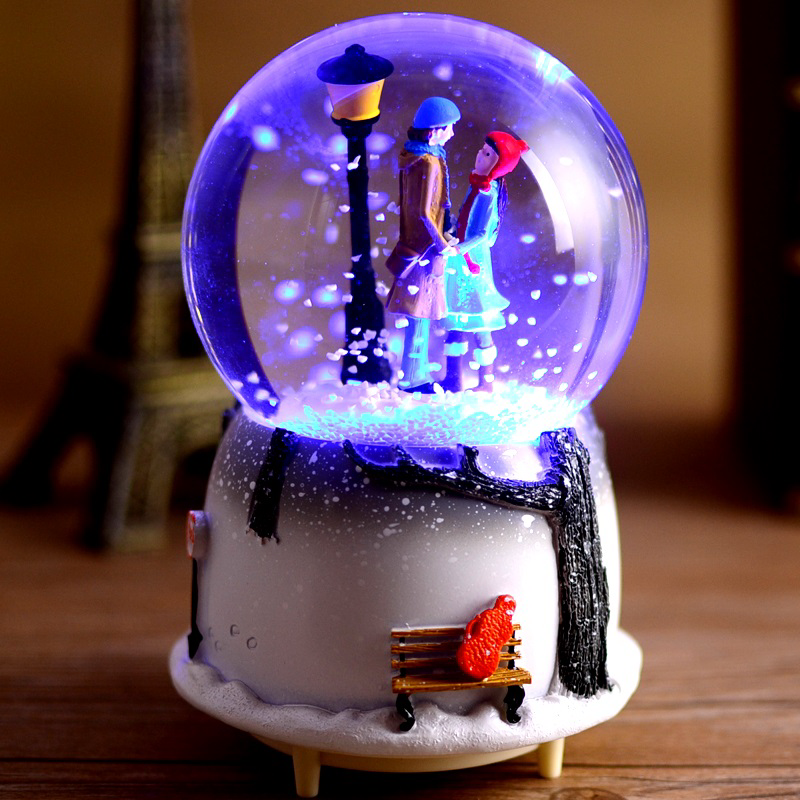 Quả cầu tuyết tình nhân V.32 có nhạc có đèn thổi tuyết, Quả cầu pha lê tuyết phát nhạc hình cặp đôi tình nhân