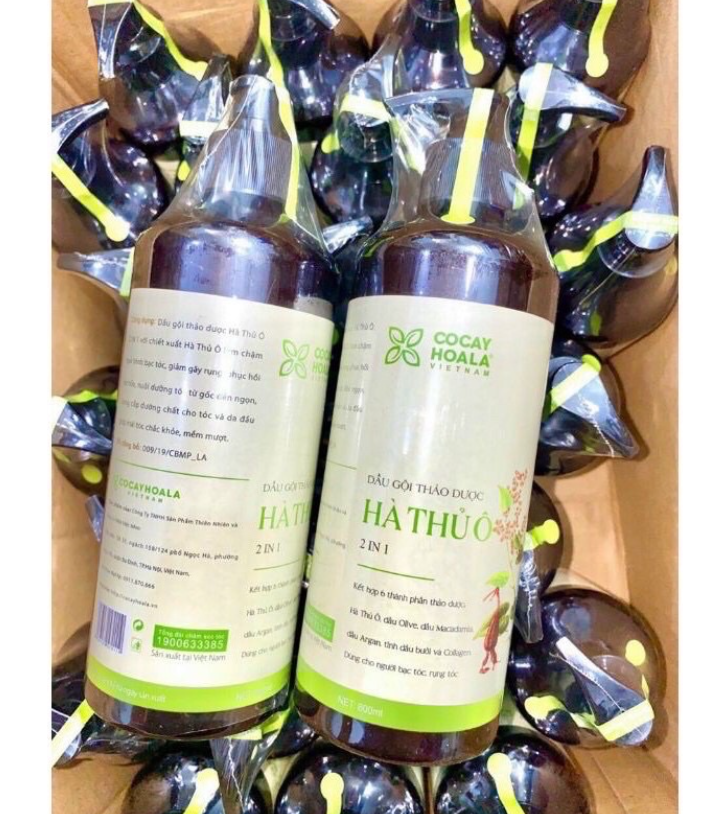 DẦU GỘI THẢO DƯỢC HÀ THỦ Ô CHAI 800ml