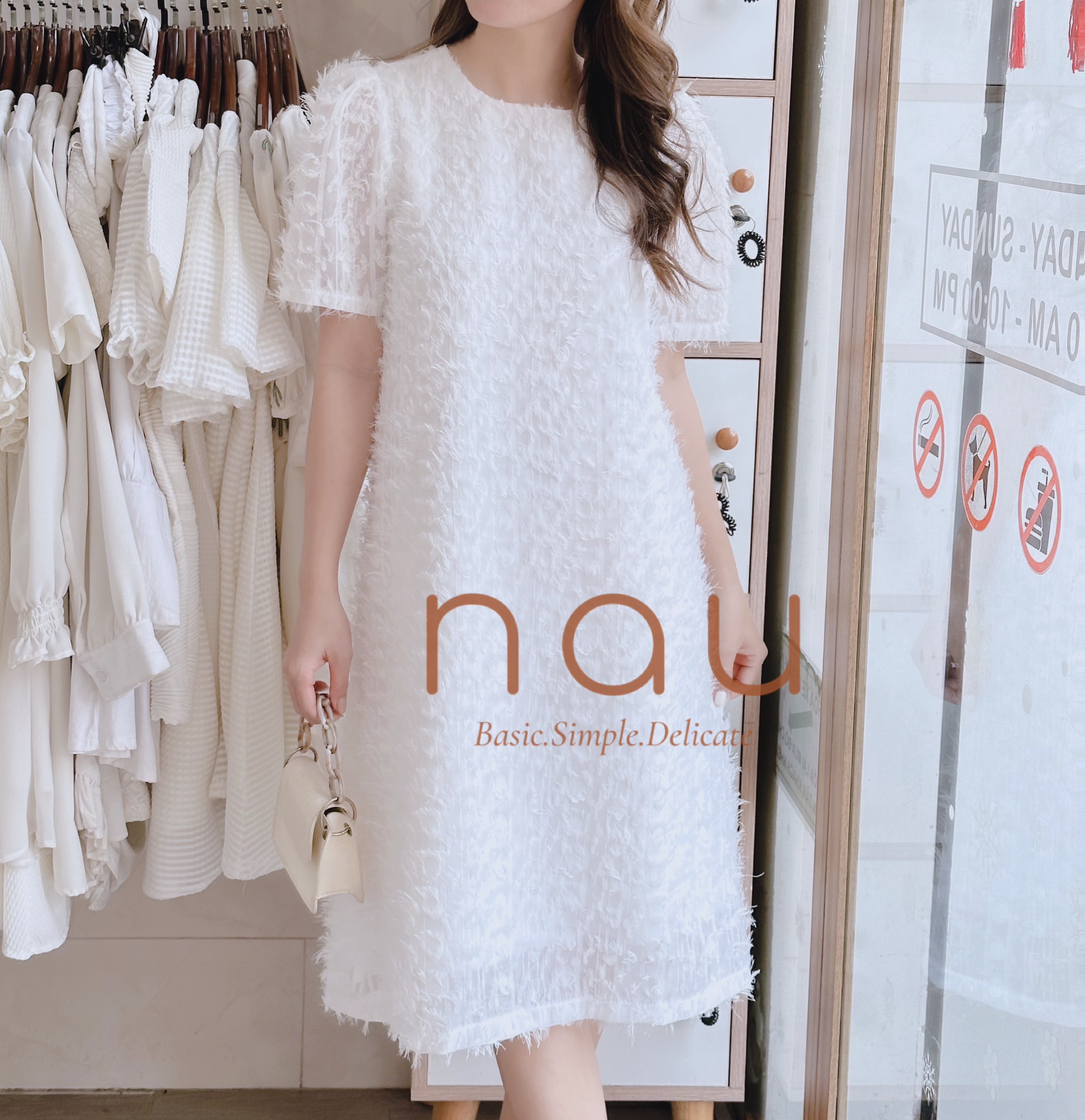 Đầm lông vũ dáng suông