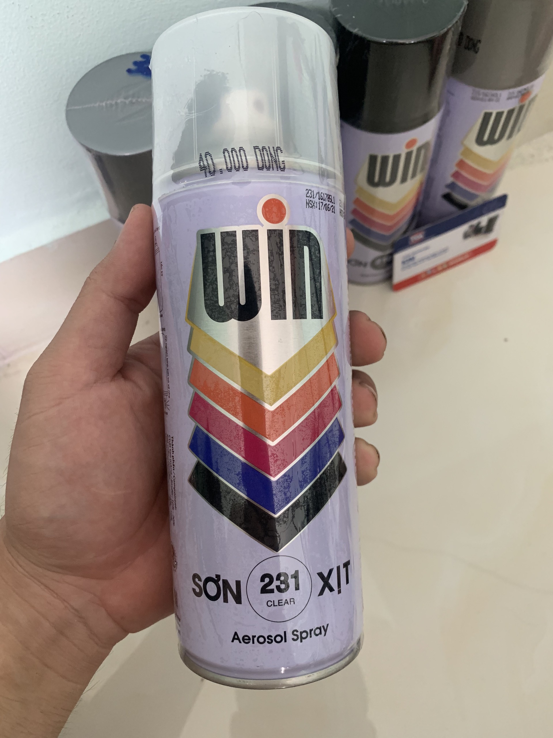 Sơn xịt WIN của hãng Toa Thái Lan