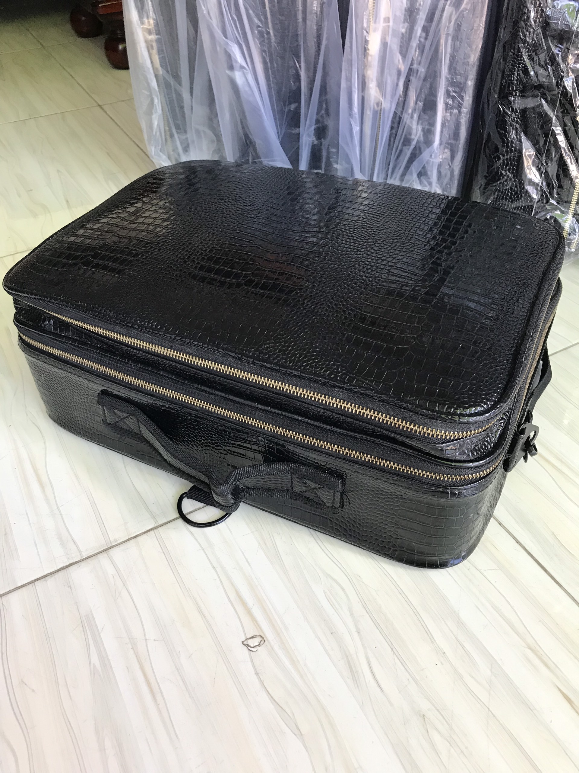 Cốp makeup da rắn