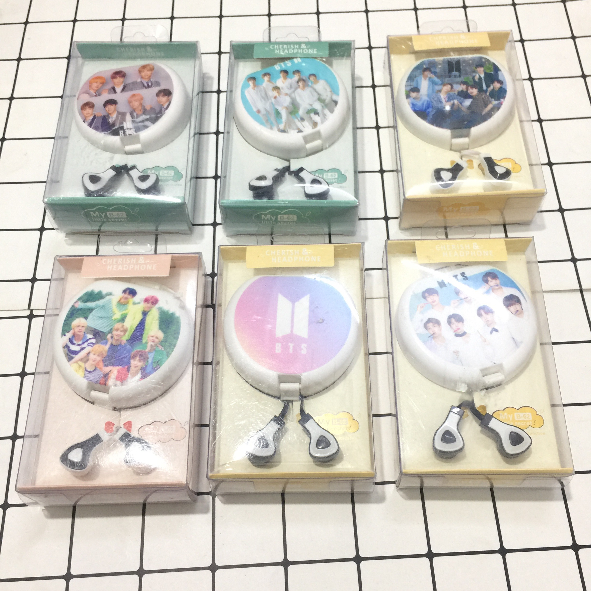 Tai nghe BTS kèm hộp đựng mẫu ngẫu nhiên