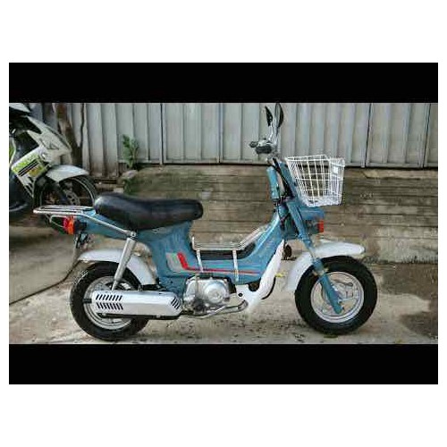 Chaly 84 Front Fender Has Square Lights