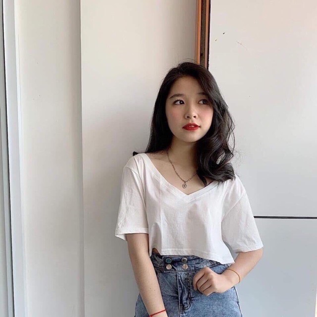 Áo croptop form rộng cổ tim - SIKY - ACRT02