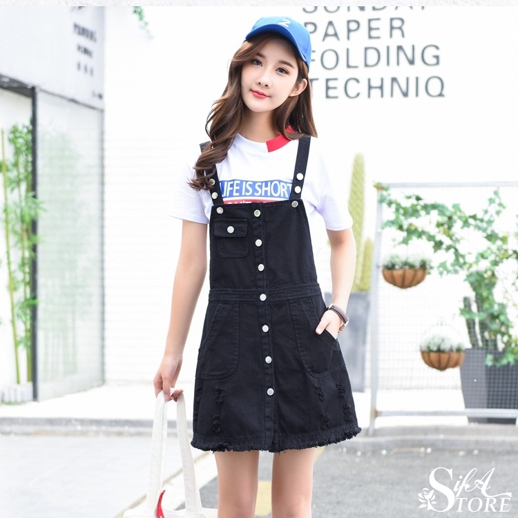Chân Váy Yếm Denim Đính Nút Wash Rách Cá Tính