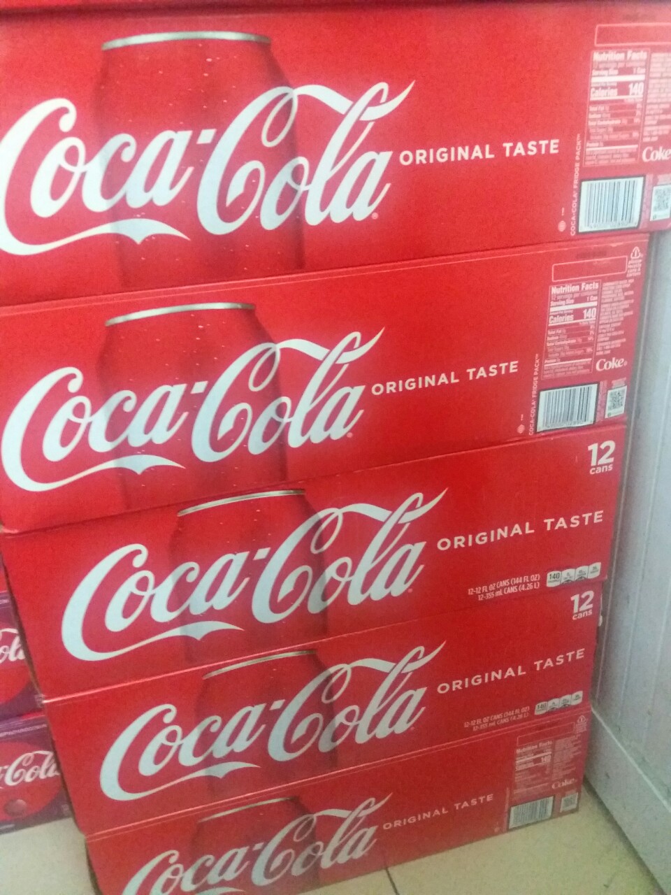 Nước ngọt Coca-Cola Mỹ original taste Cherry 12 lon 335ml hsd 7-2021