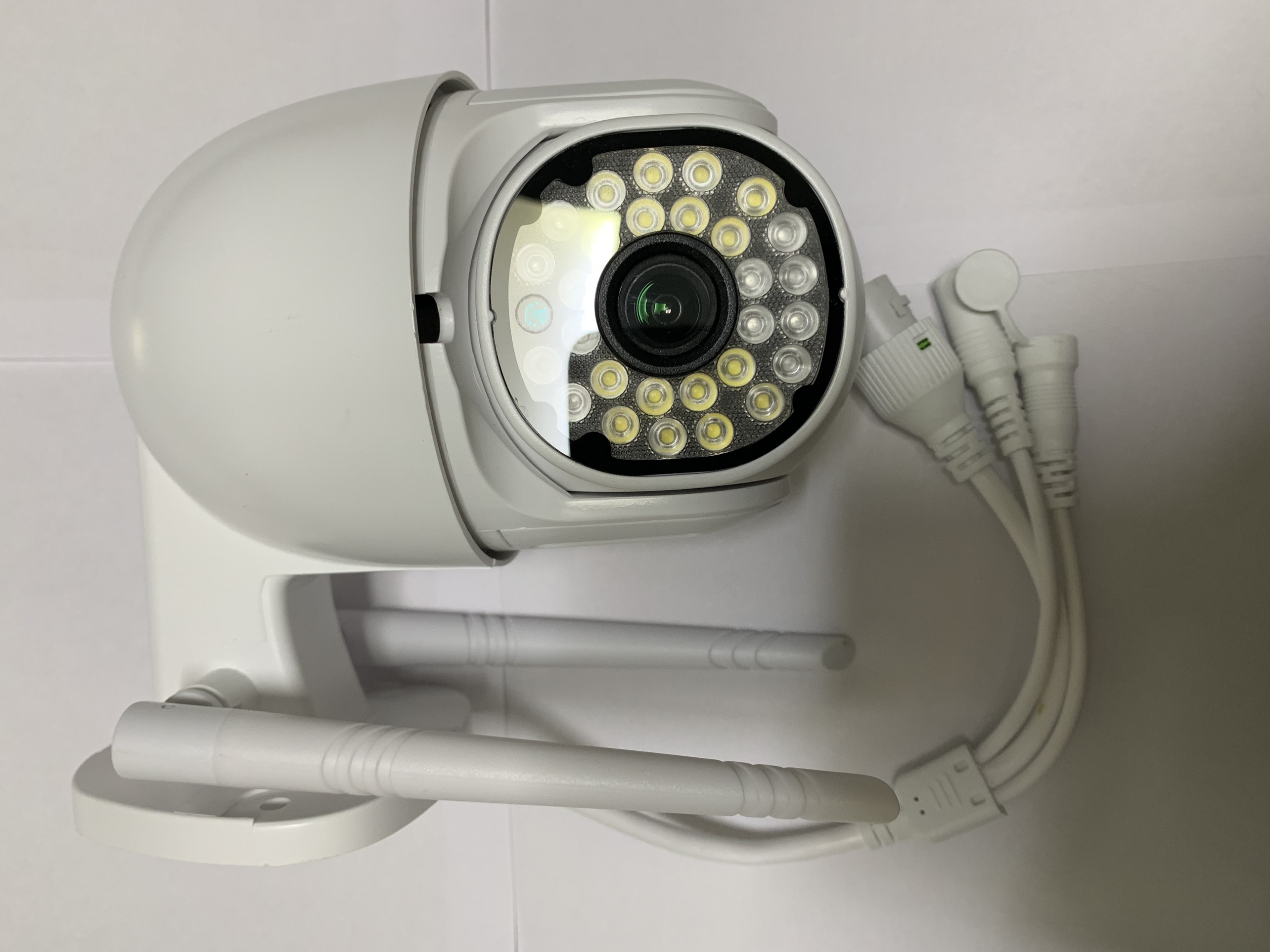 Camera wifi Yoosee  Ptz 28led xoay 360 độ 28 Led 3.0Mpx ( TÙY CHỌN COMBO KÈM THẺ 128/64/32GB CHÍNH HÃNG )