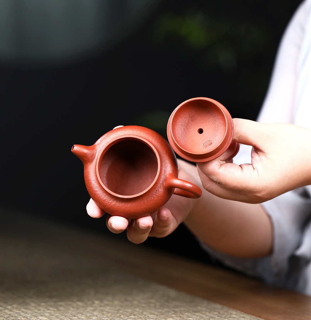 Ấm Tử Sa Nghi Hưng Phỏng Cổ 130 ml (Ngư Tử Chu Nê)
