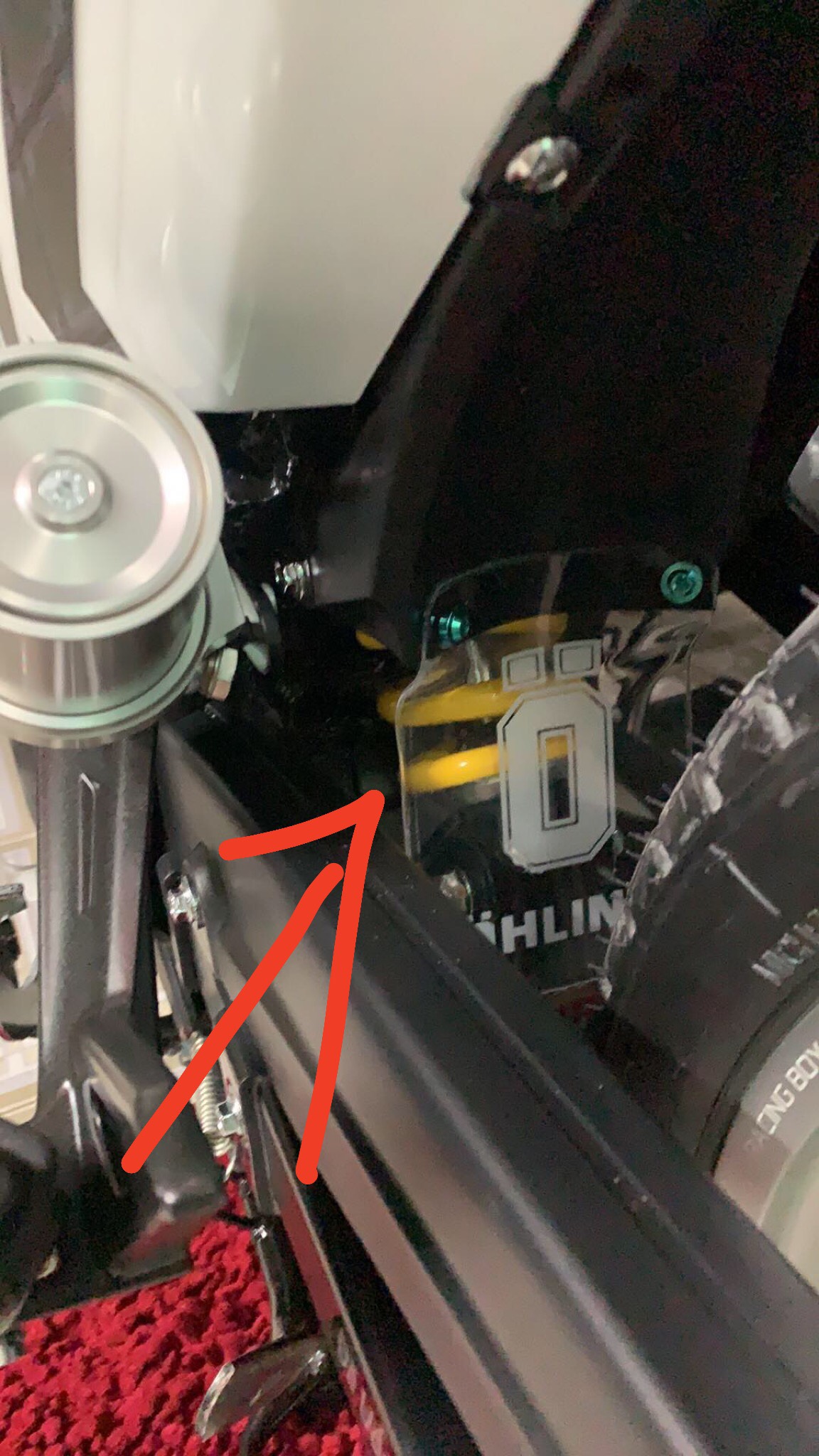 Mica ohlins+2ốc gr5 che phuộc Ex2006-2010