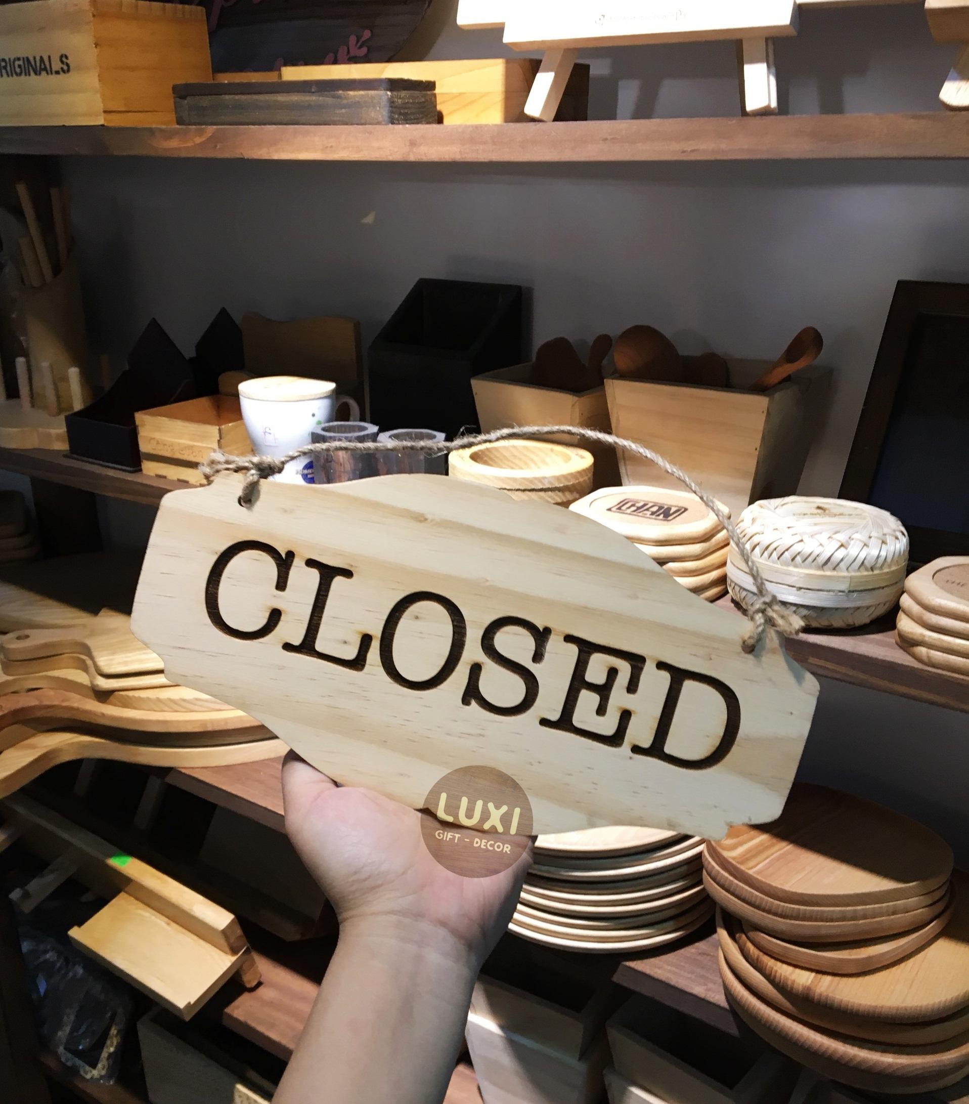 Bảng gỗ treo cửa 2 mặt Open – Close 03 LUXI decor