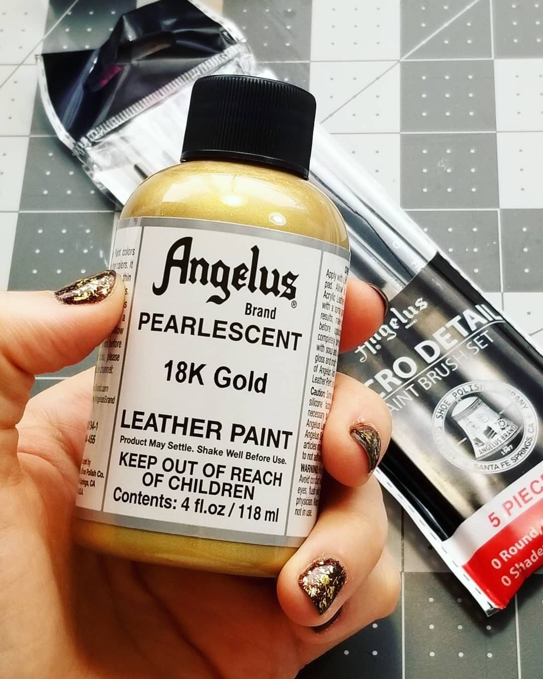 Màu vẽ da, vải Angelus Leather Paint (Pearlescent) – 118ml (4Oz)