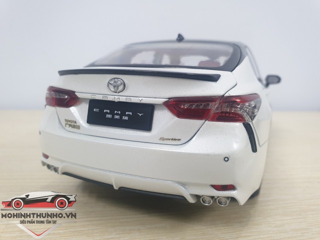 [HCM]Xe mô hình Toyota Camry tỉ lệ 1:18