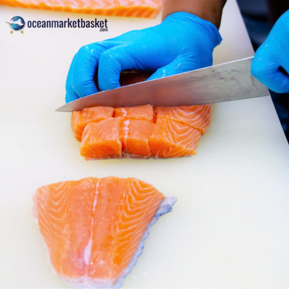 HCM - Cá hồi nhập khẩu cắt thỏi / Salmon Cut Cubes