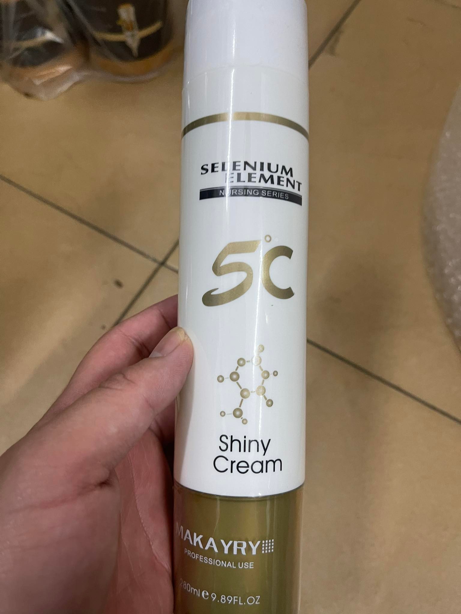 Gel mềm tạo kiểu tóc xoăn 5C MAKAYRY