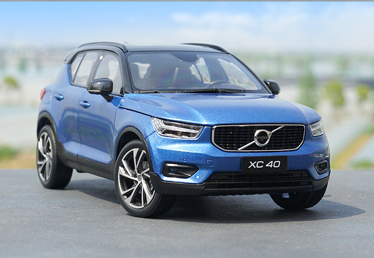 [HCM]Mô hình xe Volvo XC40 tỉ lệ 1/18