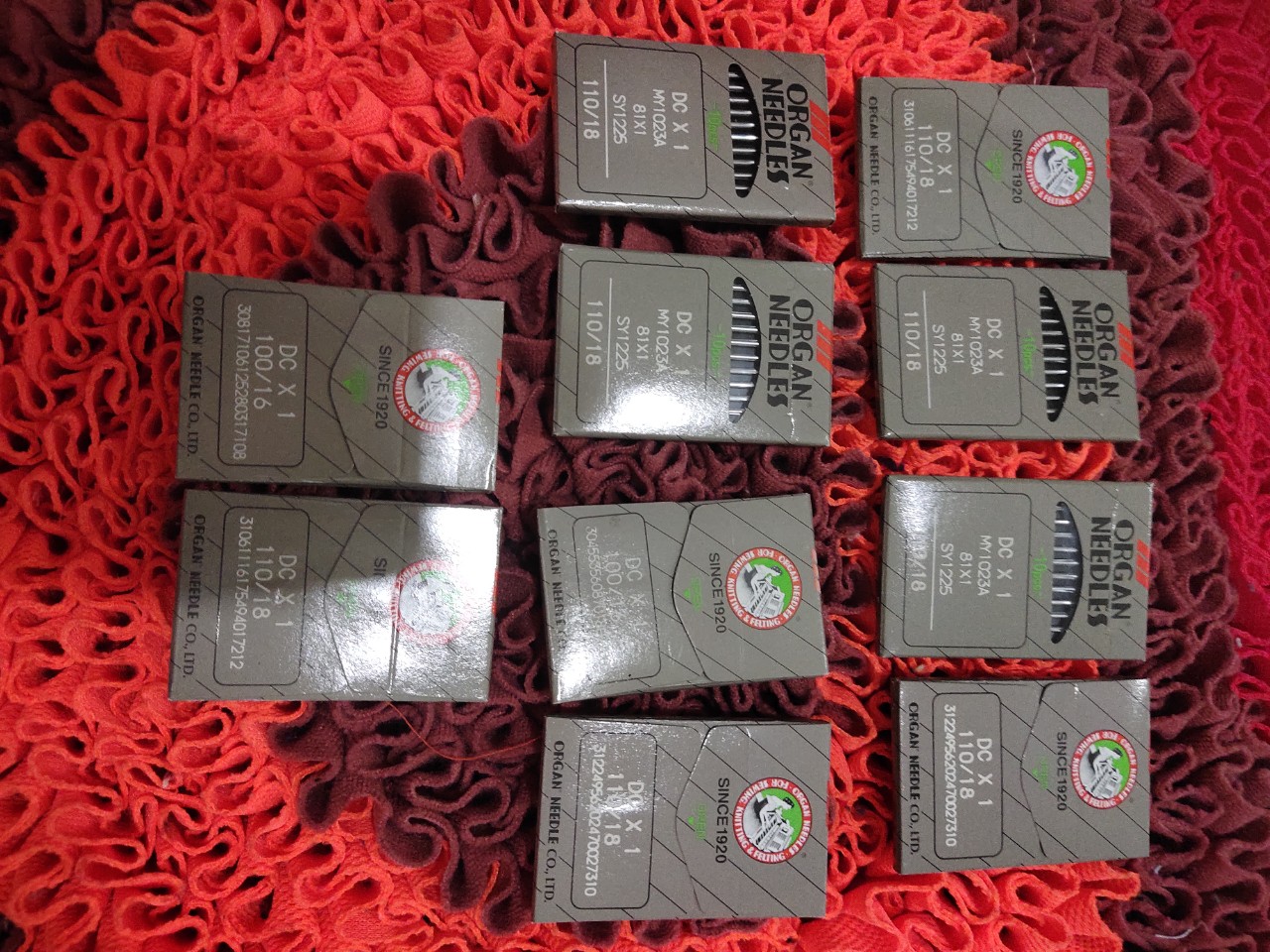 1 vỉ kim máy vắt sổ của nhật số 14