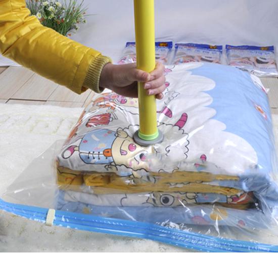 Bộ 8 túi hút chân không+1 bơm tay+1 khăn lau siêu mềm