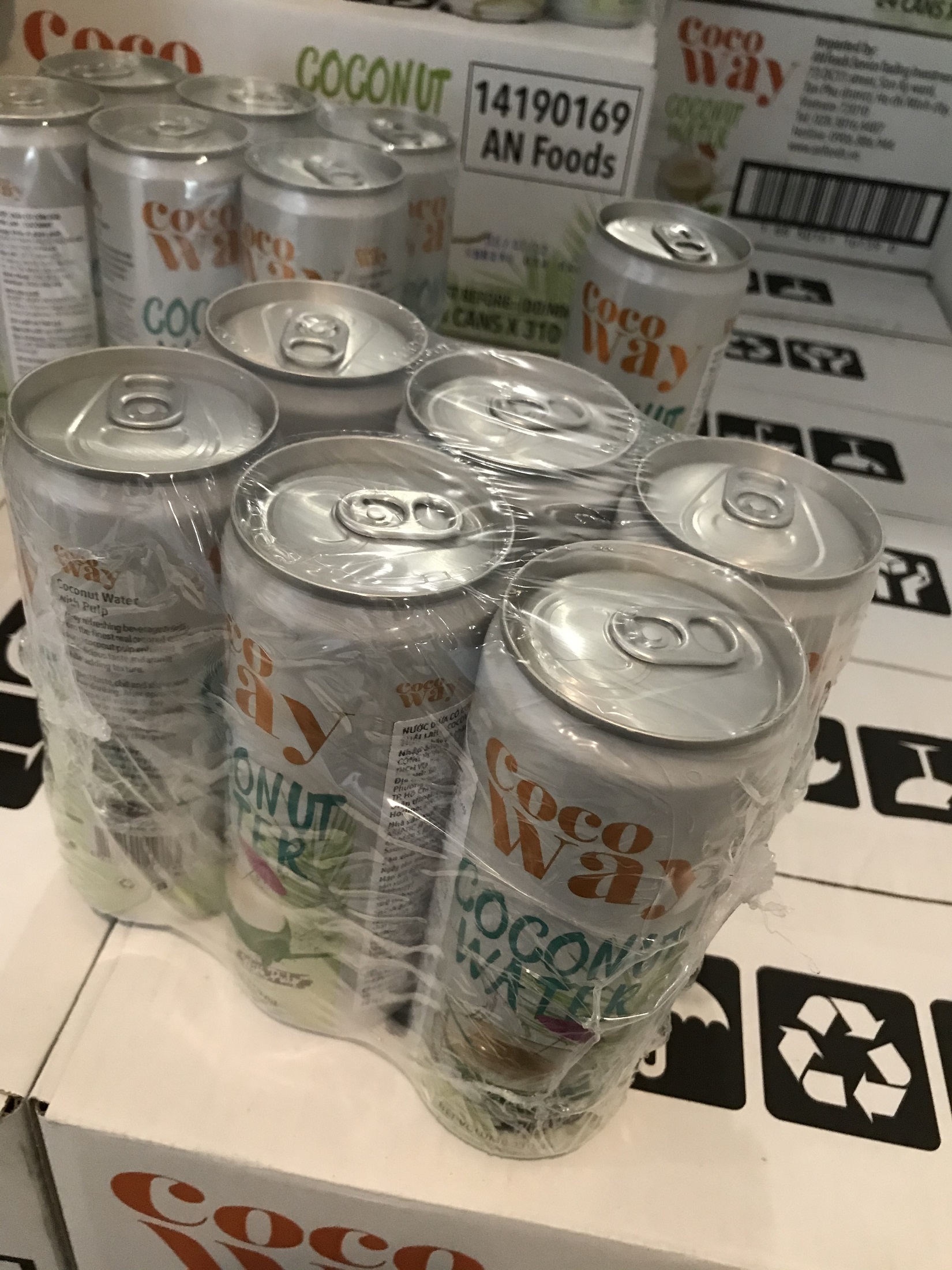 Lốc 6 lon nước dừa có cơm dừa Thái Lan Cocoway lon 310ml