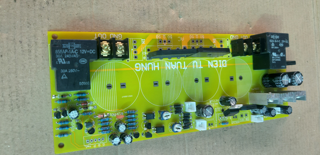 Source Circuit with 4 Capacitors