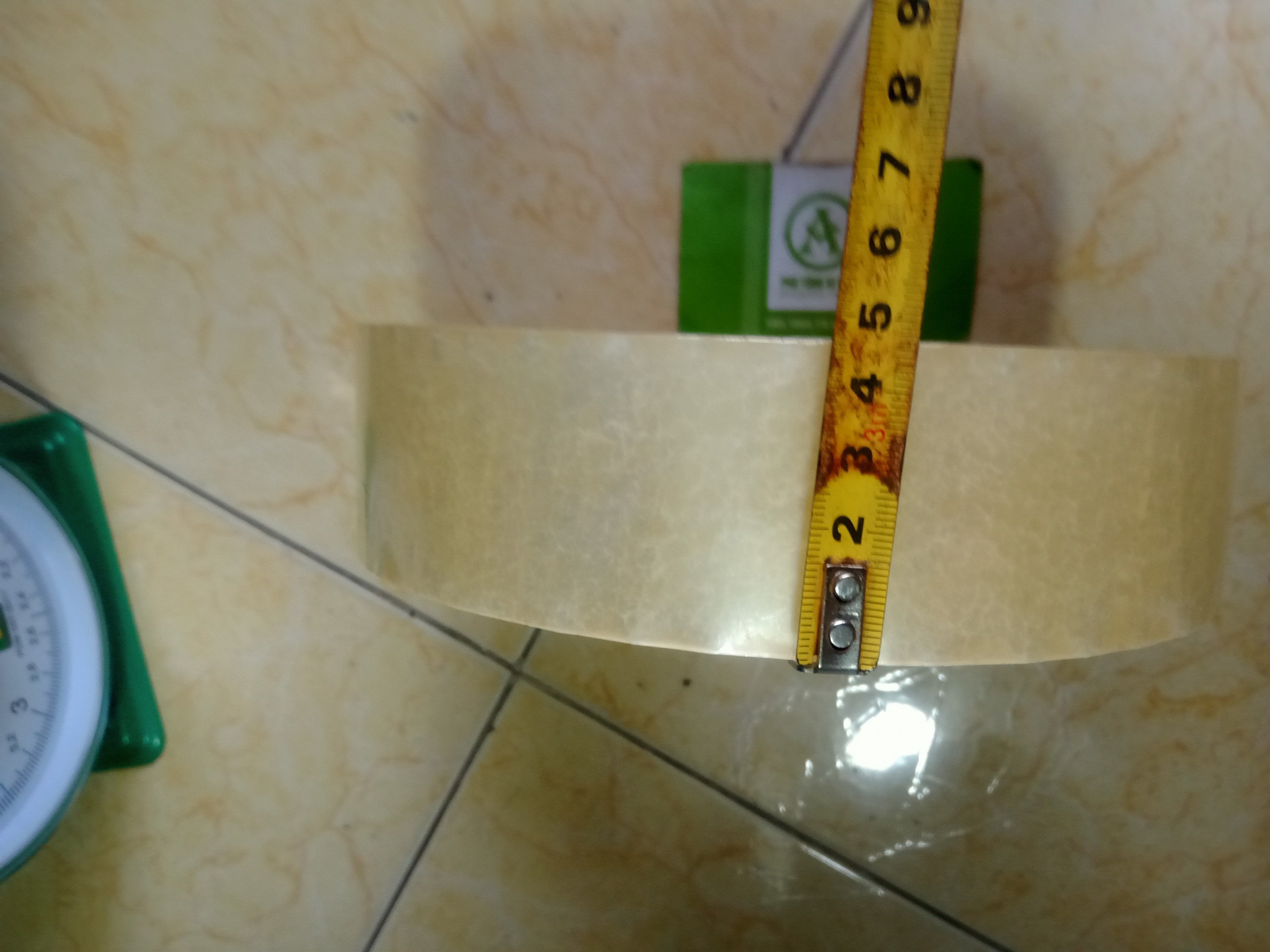 Bán băng dính cuộn to 1kg lõi mỏng