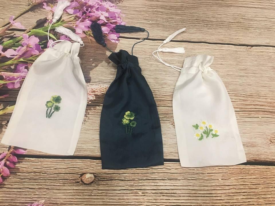 Túi Thơm Lụa Tơ Tằm Thêu Tay SenSilk