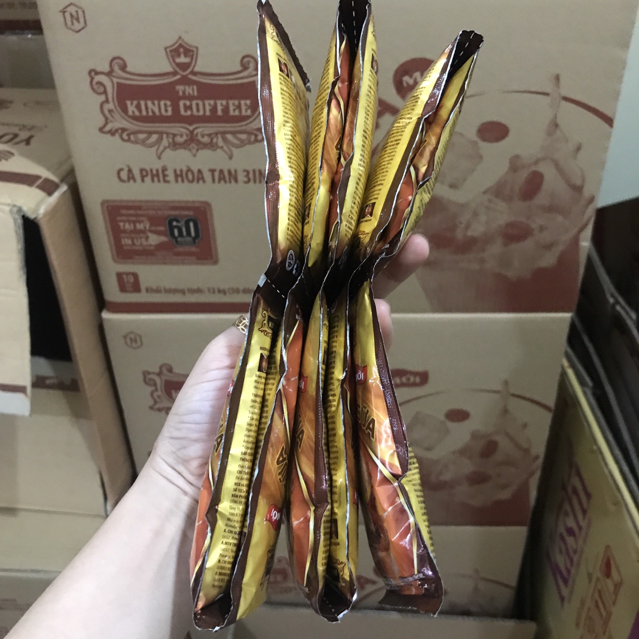 [HCM]King Coffee Cà Phê Sữa Dây 10 gói * 24gr 27K