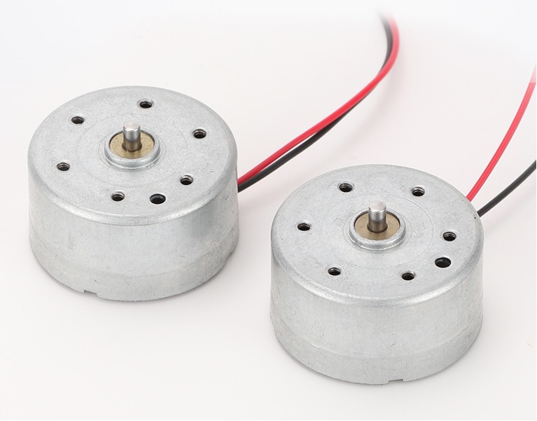 Động Cơ mini DC 300 chạy điện 3-12V (có thể sử dụng để phát điện)