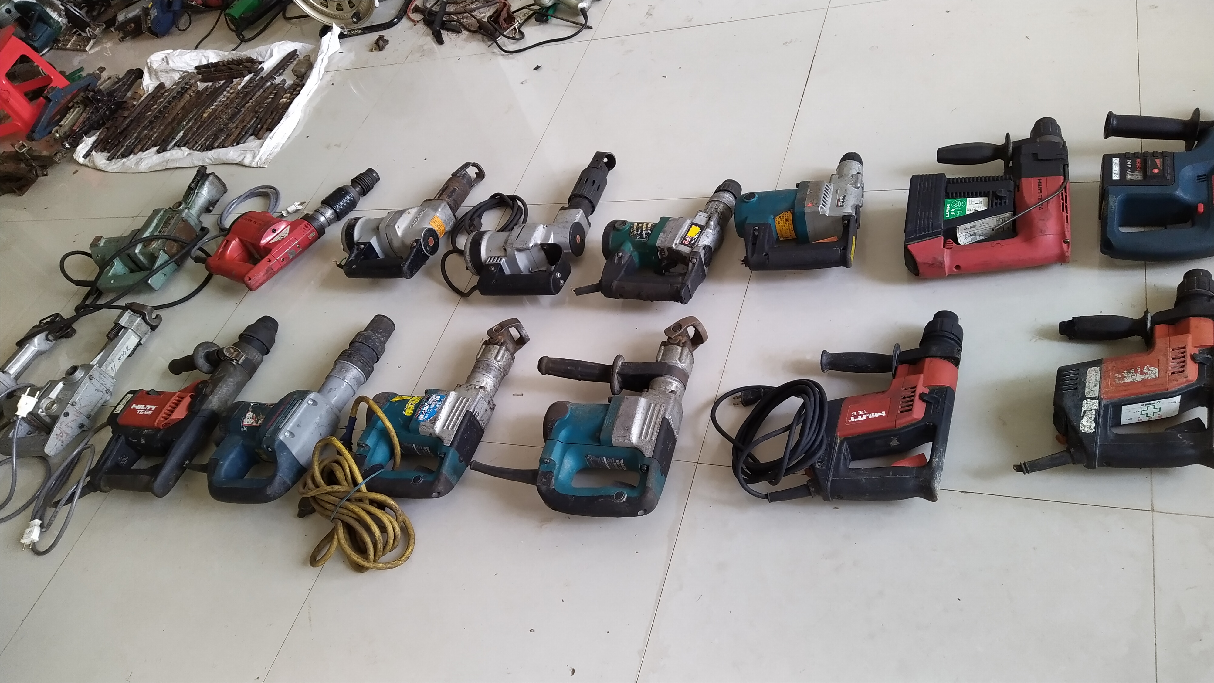 MÁY KHOAN ĐỤC CHUYÊN DỤNG NHẬT BÃI NỘI ĐỊA ĐIỆN 100V