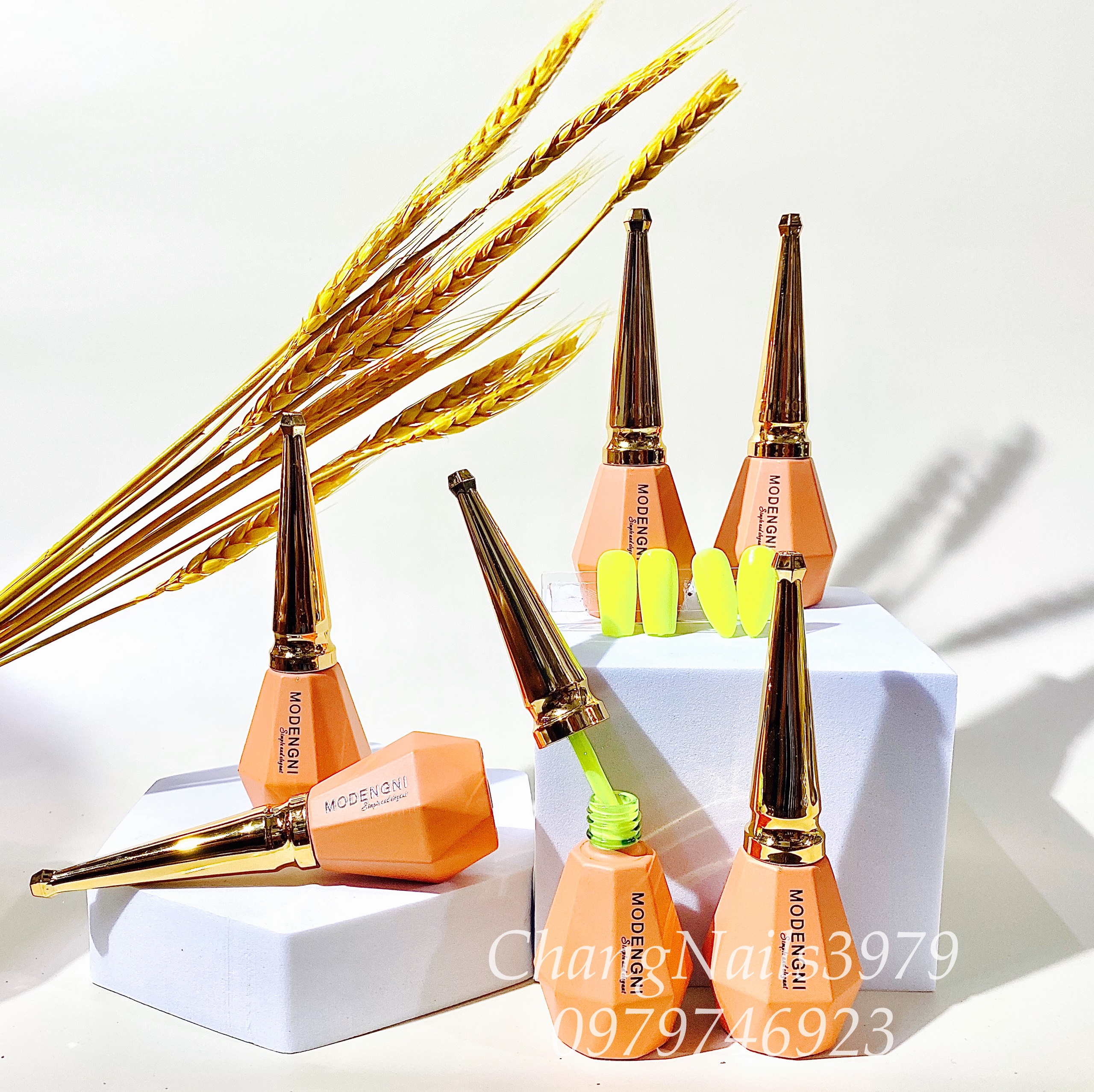 Sơn Xanh Neon, Sơn Xanh Nõn Chuối