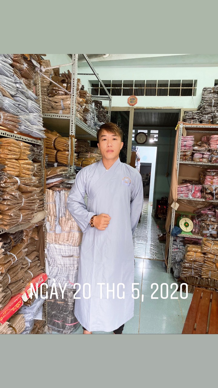 Áo tràng đồ cúng đồ đi chùa