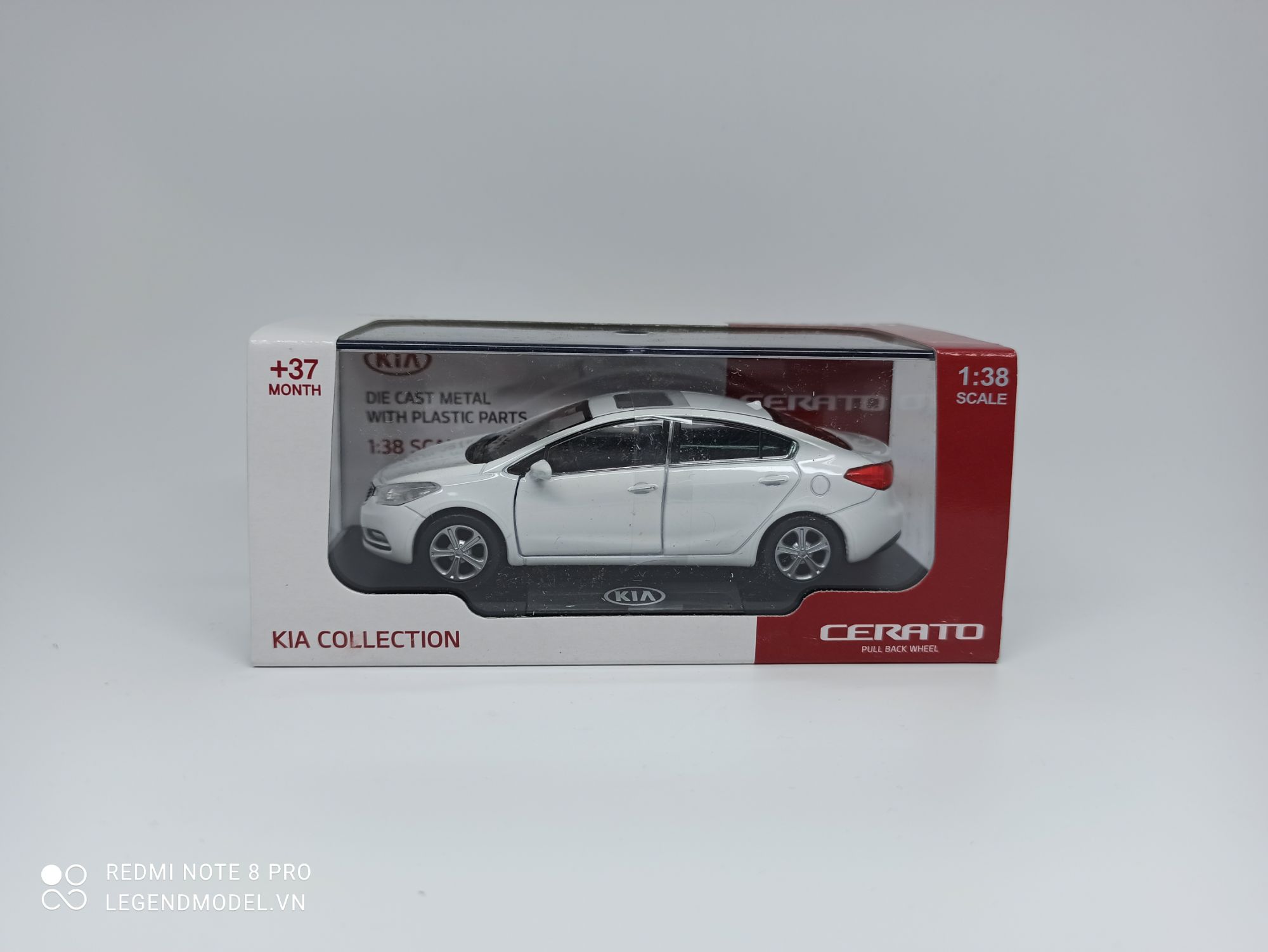 Mô hình Kia Cerato tỷ lệ 1/38