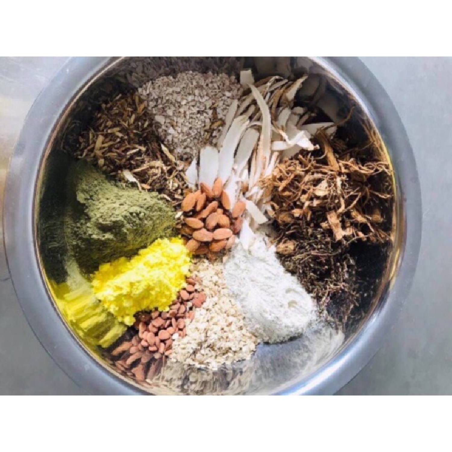 500gr Bột tắm trắng thuốᴄ Bắc 24 vị handmade
