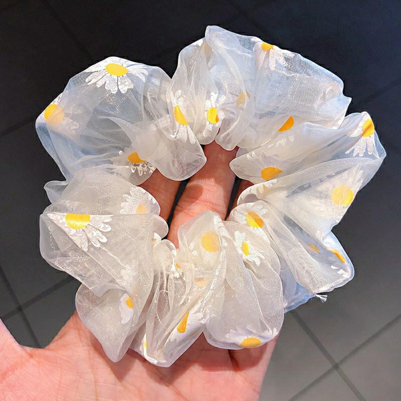 CỘT TÓC  SCRUNCHIE  HOA CÚC KÈM TÚI - COMBO 3
