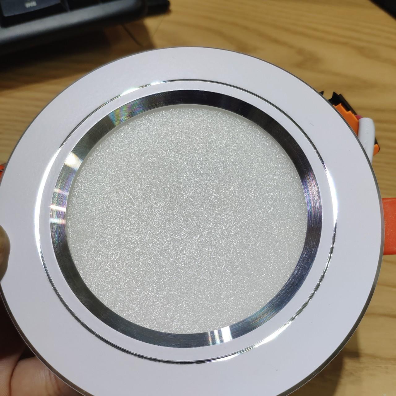 [HCM]Combo 20 ĐÈN LED ÂM TRẦN 7W ĐẾ TẢN NHIỆT 3 màu thay đổi (Ø 90/120)