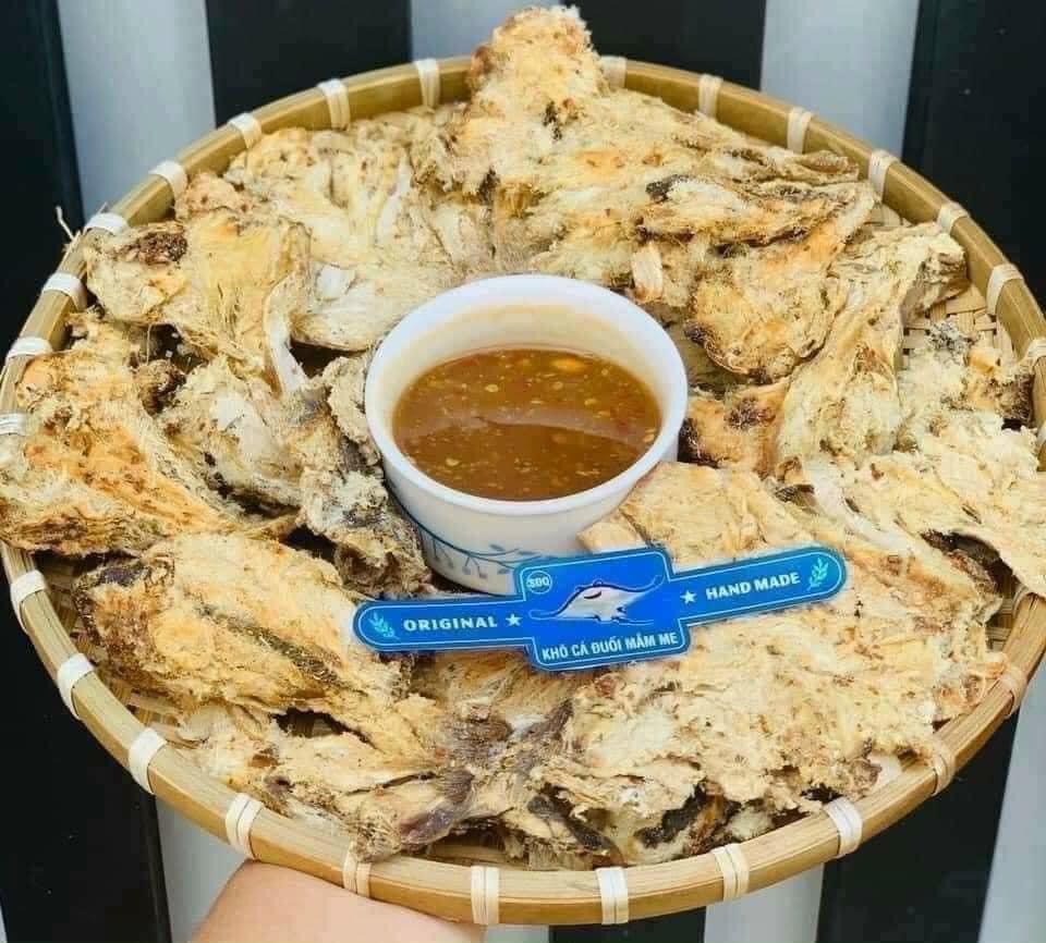 Khô Cá Đuối Mắm Me Thơm Ngon