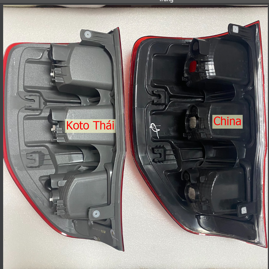 ĐÈN HẬU (LÁI SAU) FORD RANGER 2012-2021