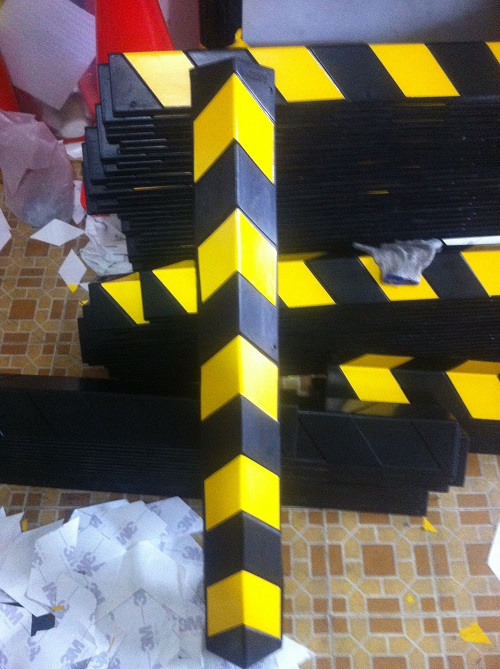 Thanh ốp cột cao su 1000mm
