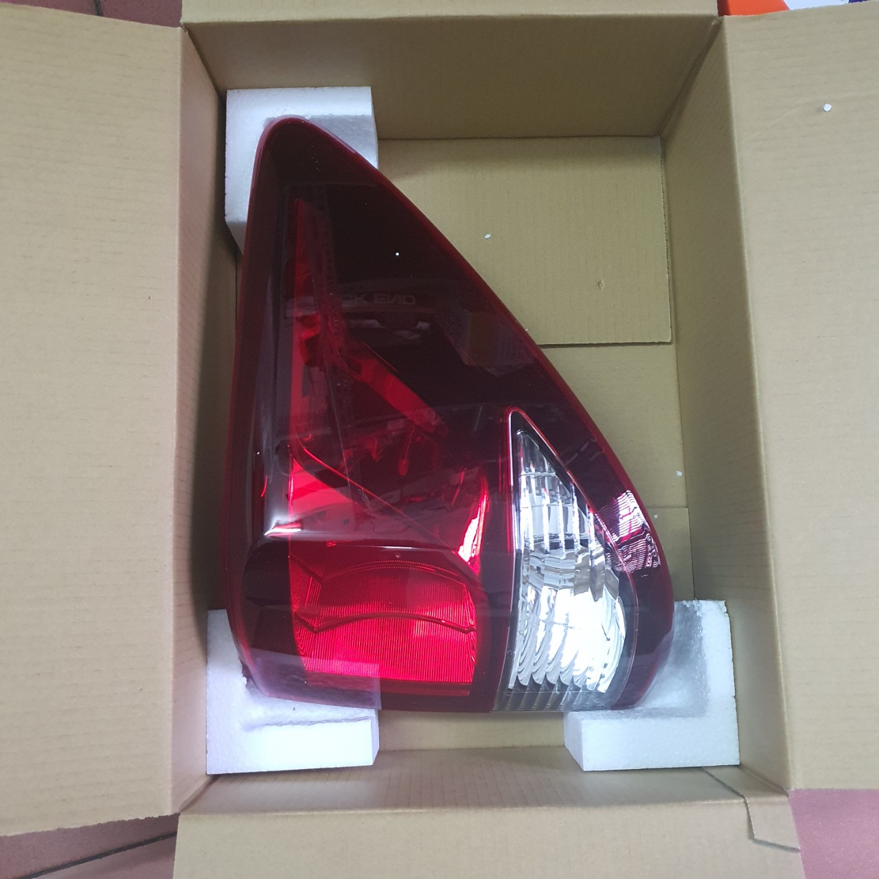 Đèn hậu Mazda BT50 đời 2016-2019