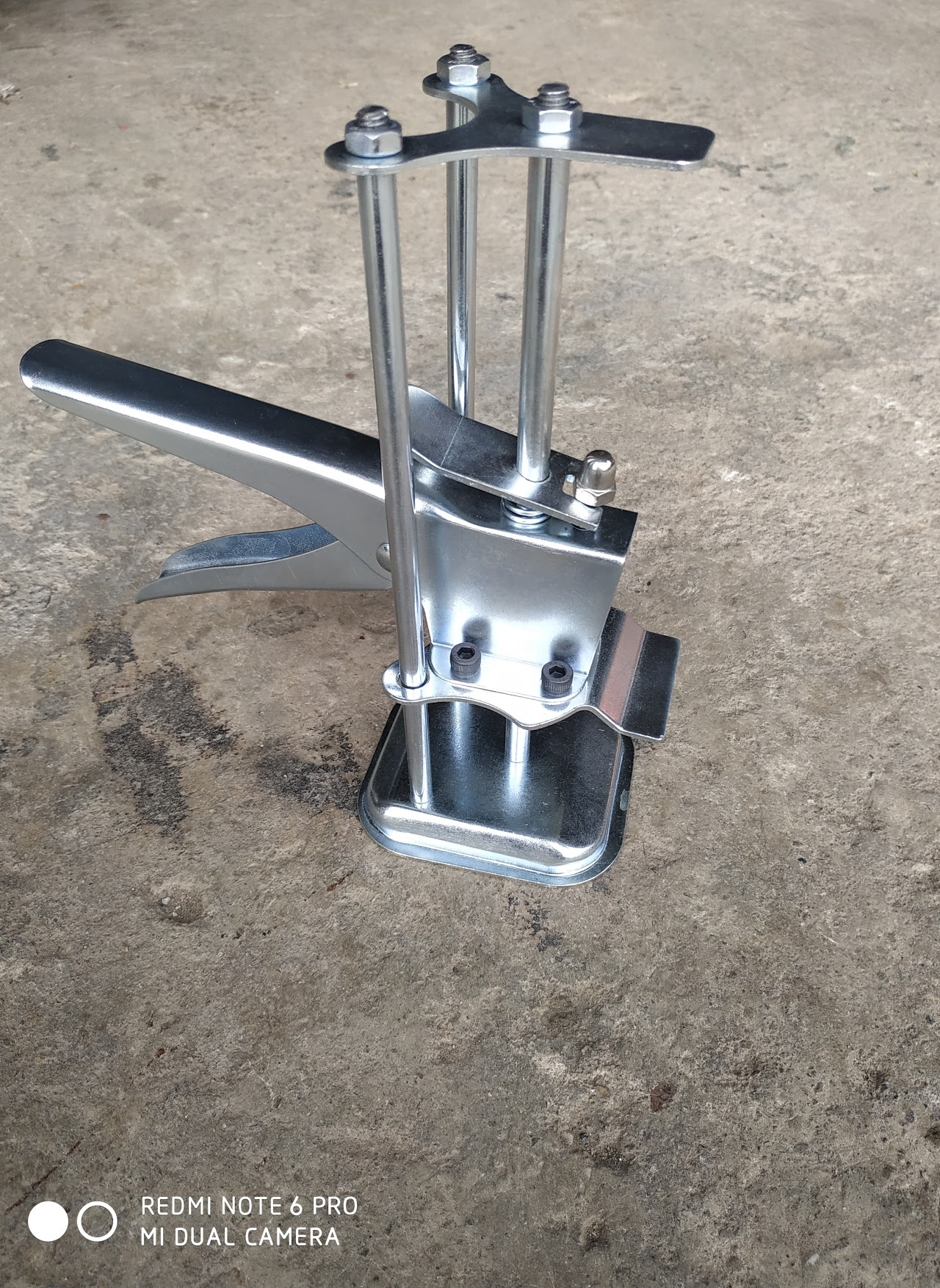 Combo 10 kích kê gạch chân tường - con đội ốp gạch