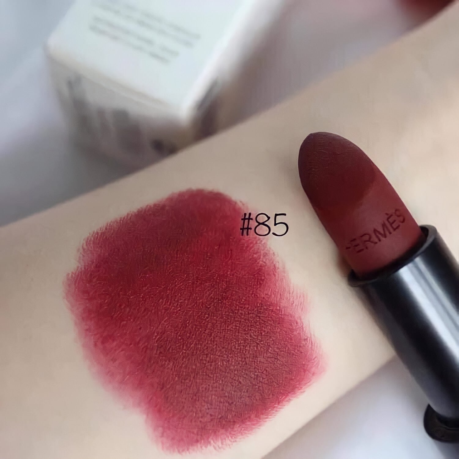 SẴN - Son Hermes Rouge H 85 Matte - HM85 ĐỎ RƯỢU VANG