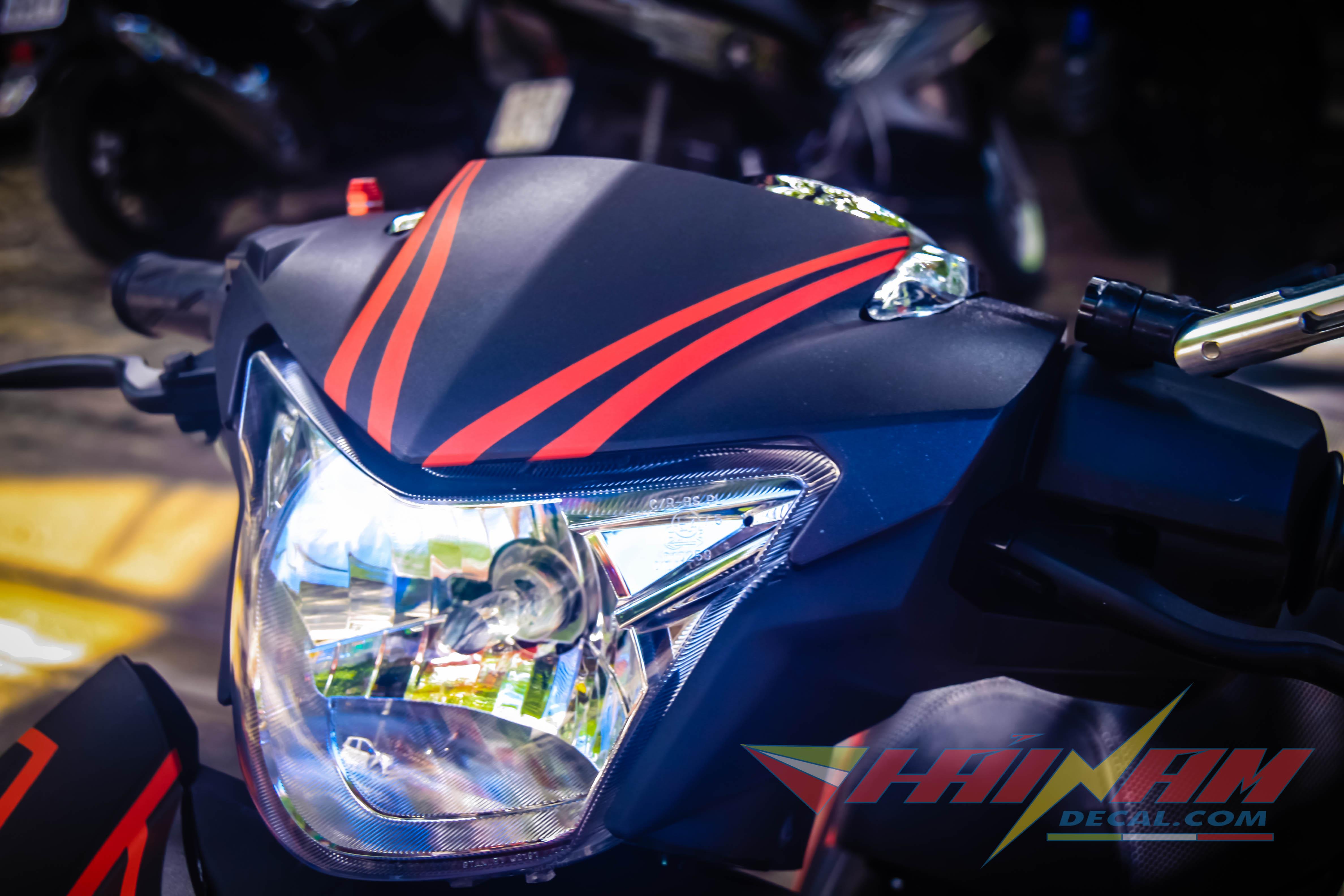 Tem Trùm Exciter 150 Đen Nhám Chỉ Đỏ