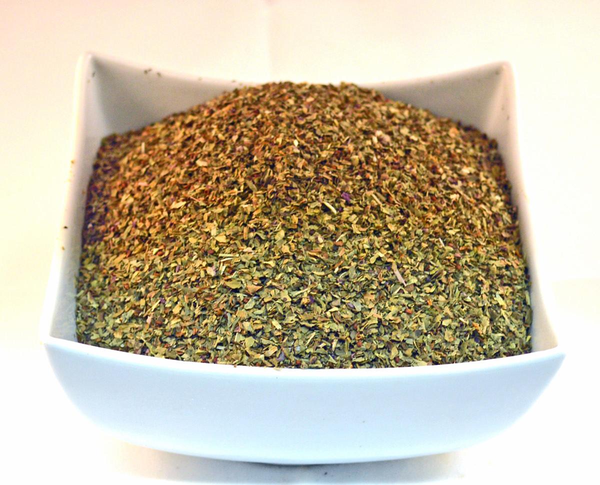 Lá Húng Quế Khô Nghiền hiệu Atlas Basil Rubbed 500g