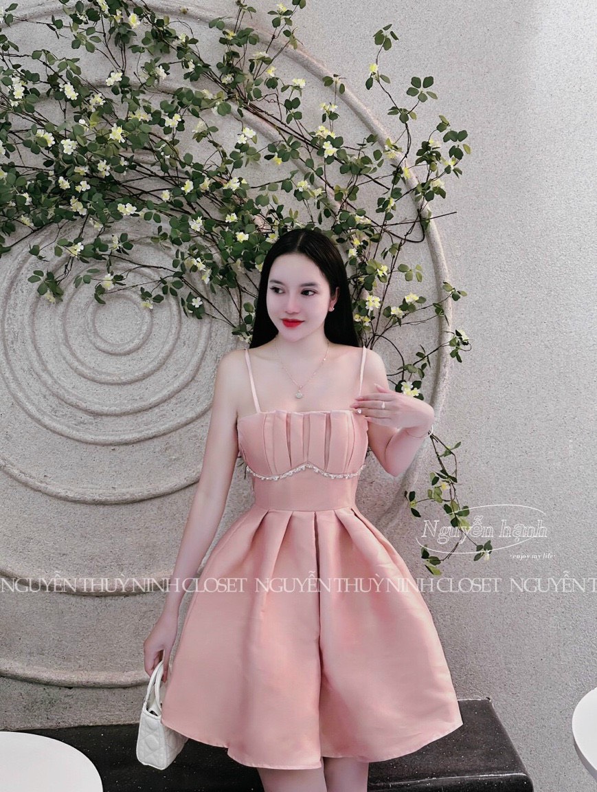 Đầm thời trang nữ mặc đi chơi chất tapta 2 dây có mút ngực QC viền ren đá váy xoè ngắn