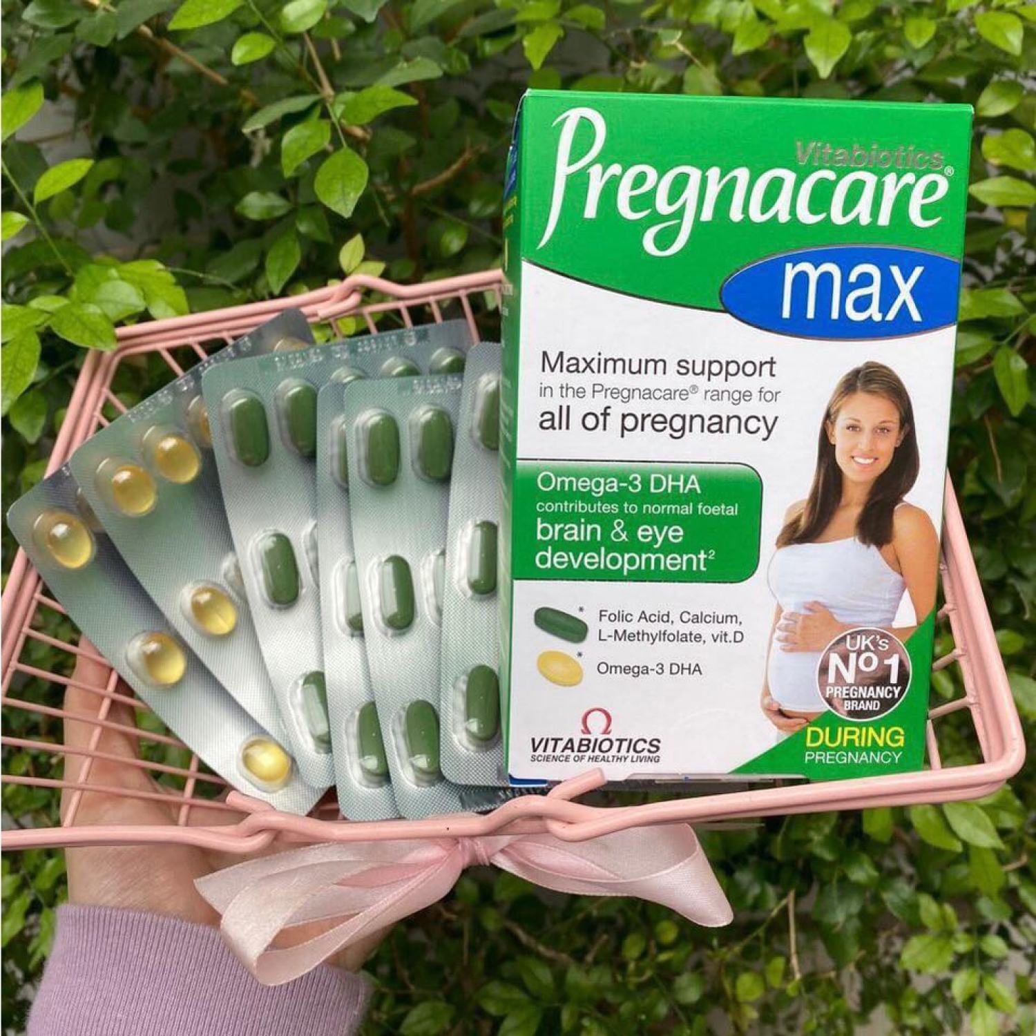 Vitamin cho mẹ bầu Pregnacare Max