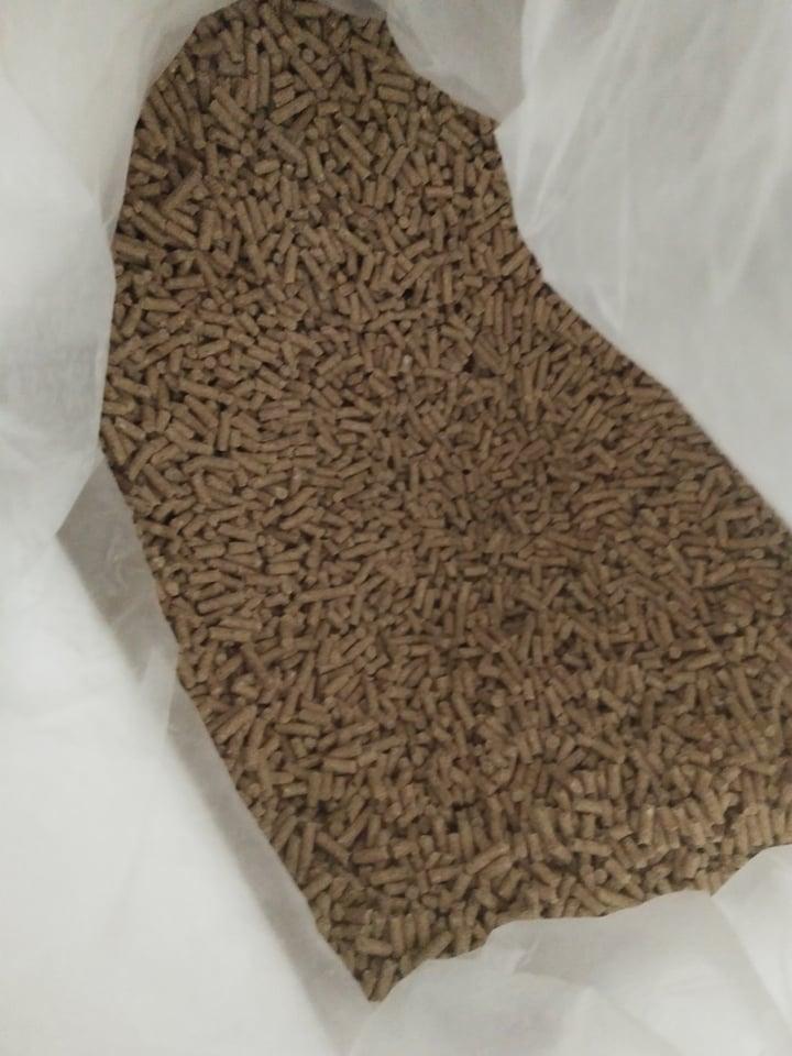 1 kg thức ăn cho thỏ, bọ ú,nhím...