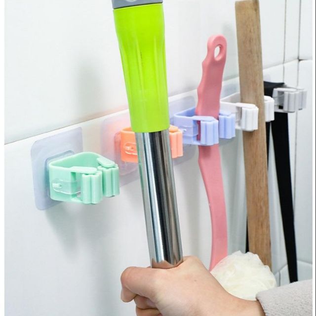 Móc dán treo chổi dán tường chắc chắn tiện dụng