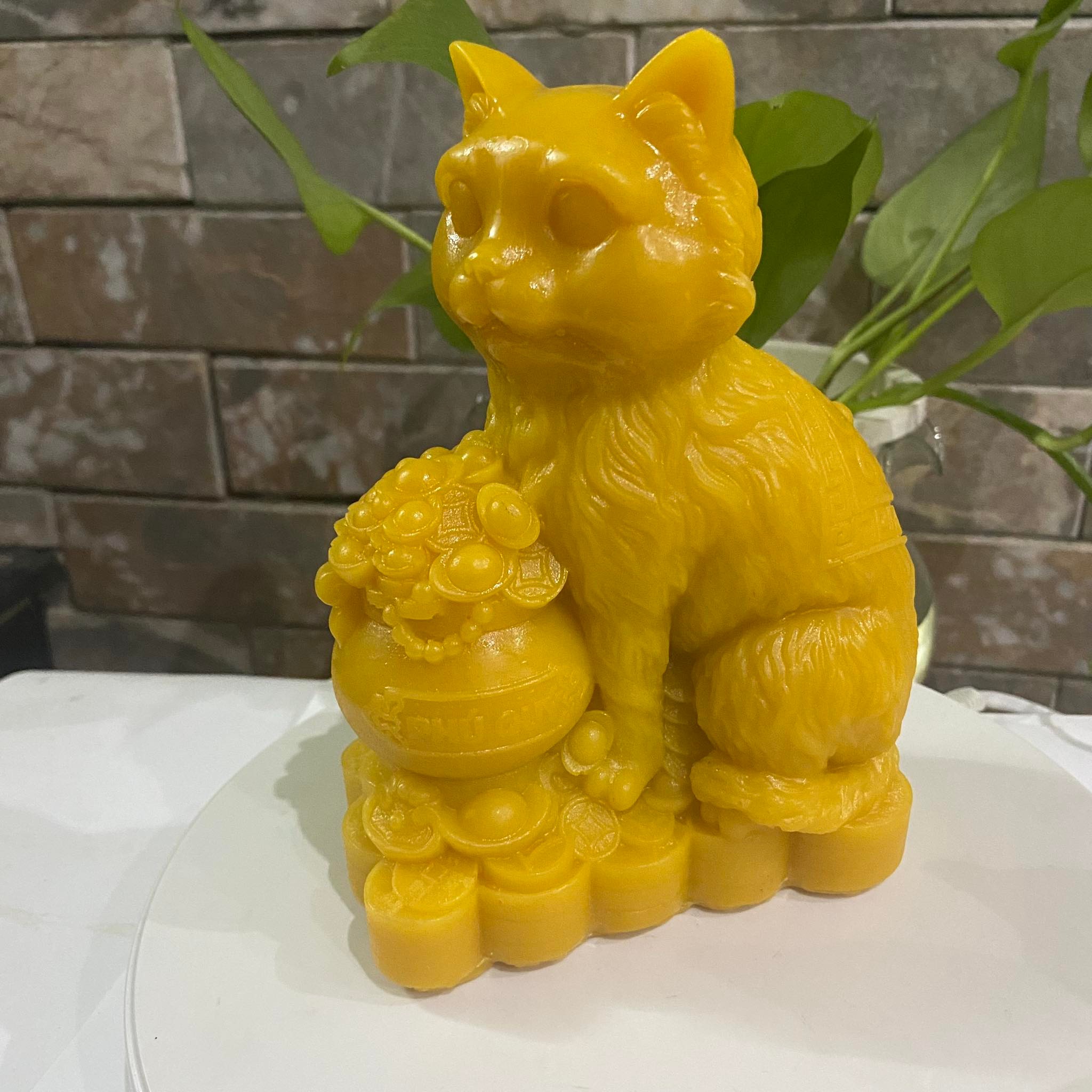 Tượng mèo phong thủy màu vàng cao 13 và 17 cm mang may mắn