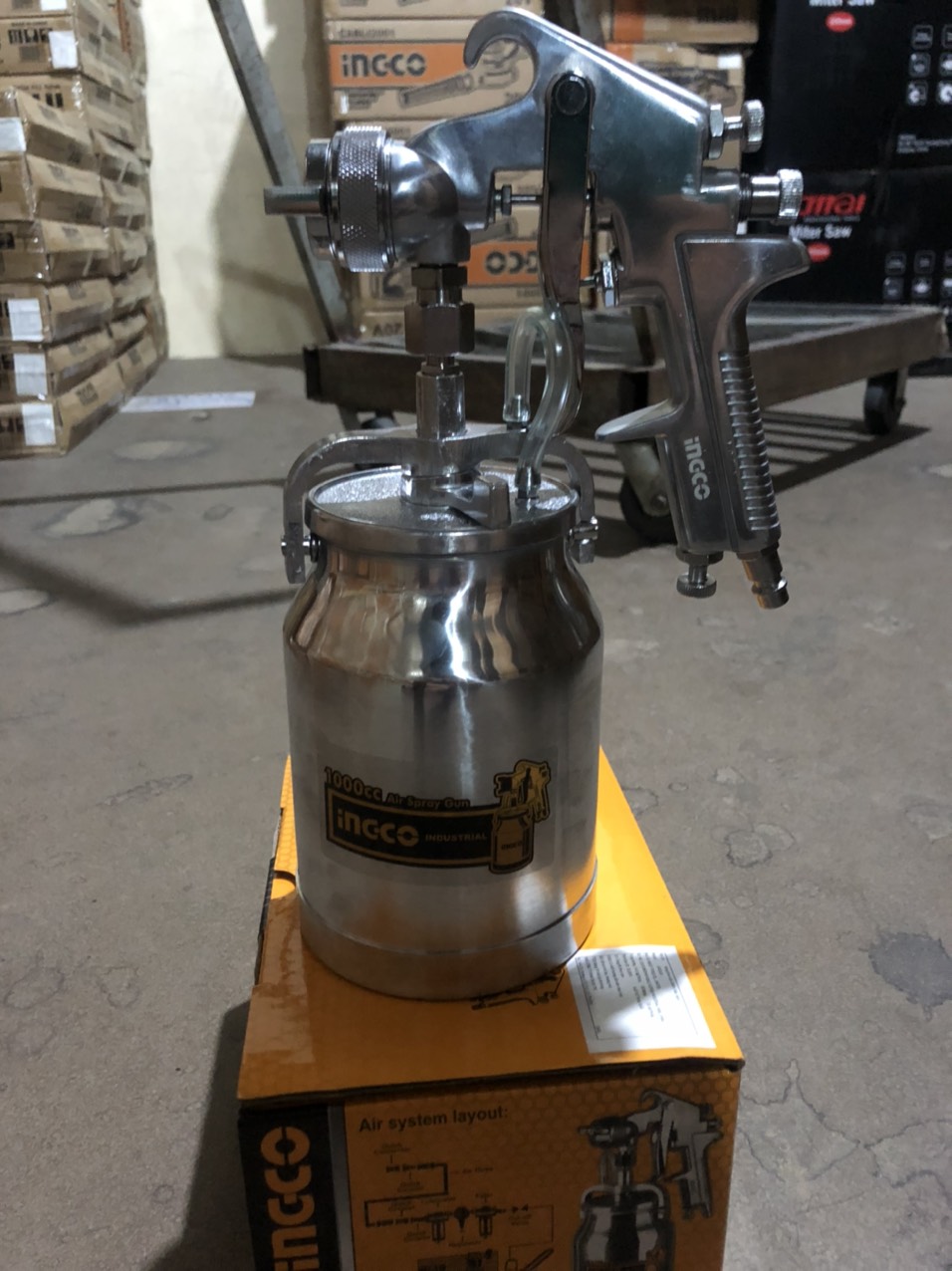 Súng phun sơn 1000cc ingco ASG3102