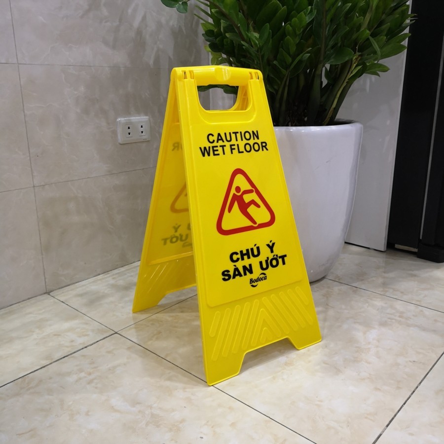 [HCM]BIỂN BÁO SÀN ƯỚT SÀN ĐANG LAU